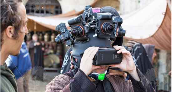 目前最強(qiáng)的VR相機(jī) 不過想用的話還得有個好頸椎