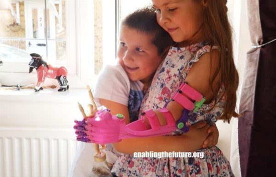 英國(guó)：為殘疾兒童設(shè)計(jì)可完全定制的3D打印假肢