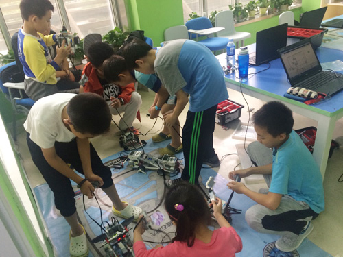 樂高機(jī)器人除了玩兒，還能給孩子帶來什么