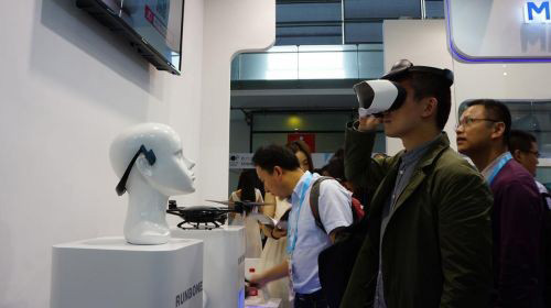 CES Asia 2016：中國首款量產兒童機器人亮相