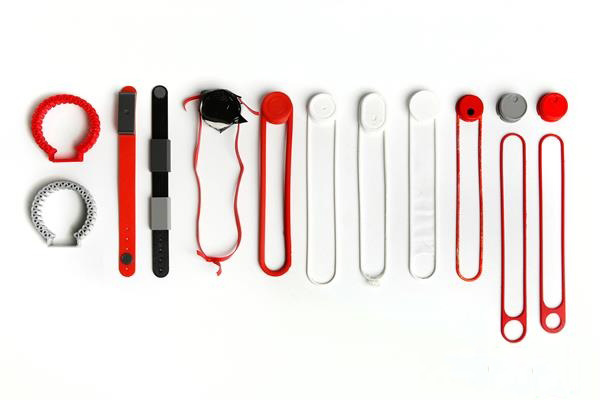 德國(guó)學(xué)生借3D打印技術(shù)造出殘疾人智能腕帶