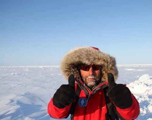 極地探險(xiǎn)家佩戴SEIKO 3D打印眼鏡穿越北極