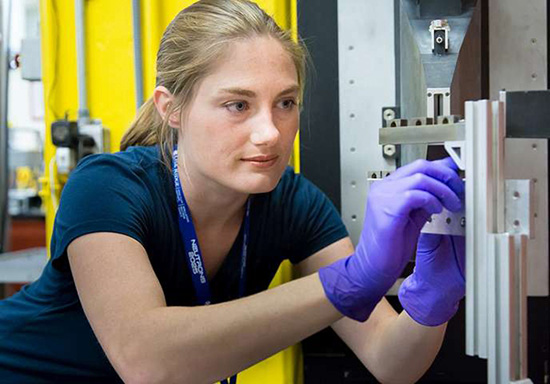 NASA科學(xué)家用中子檢驗3D打印火箭發(fā)動機部件