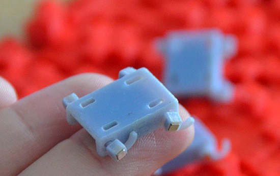 科學(xué)家借助3D打印研究微型機(jī)器人的步態(tài)特征