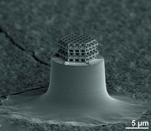 3D打印世界最小晶格結(jié)構(gòu)承載能力接近理論極限