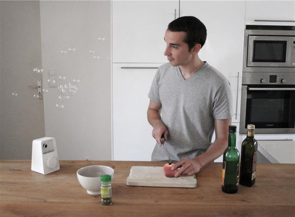 設(shè)計(jì)師用3D打印開(kāi)發(fā)有趣的社交媒體通知裝置