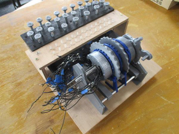 法國大學(xué)生運(yùn)用3D打印技術(shù)制造Enigma Machine