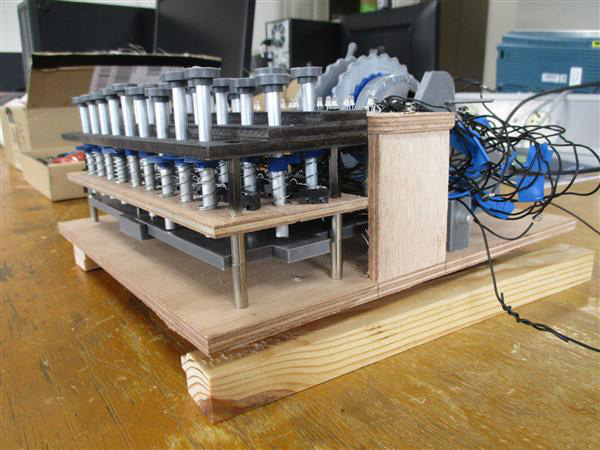 法國大學(xué)生運(yùn)用3D打印技術(shù)制造Enigma Machine