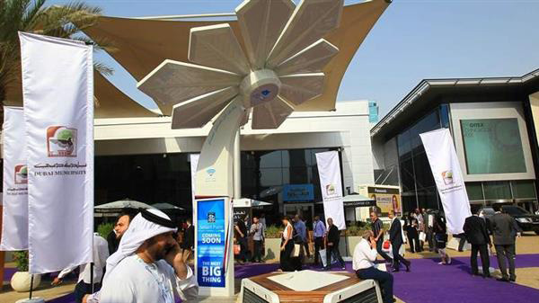 迪拜政府3D打印智能棕櫚樹為市民免費服務(wù)