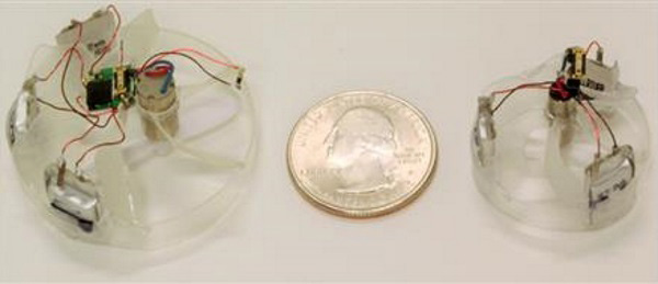 賓夕法尼亞大學(xué)推最小的自供電可控飛行機器人