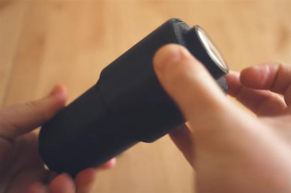 攝影師使用3D打印將1890年的單片轉(zhuǎn)變成相機(jī)鏡頭