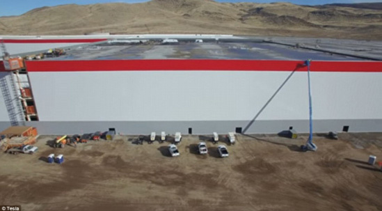 無人機曝光特斯拉超級工廠 預(yù)計2020年完工