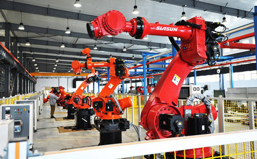 智造體系建設(shè)迫在眉睫 工業(yè)機器人成各地布局新寵