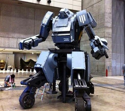 韓國研發(fā)超大型載人機(jī)器人