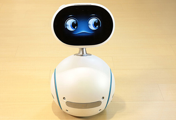 “一例一休”鬧人力荒 醫(yī)療機(jī)器人上場(chǎng)救急