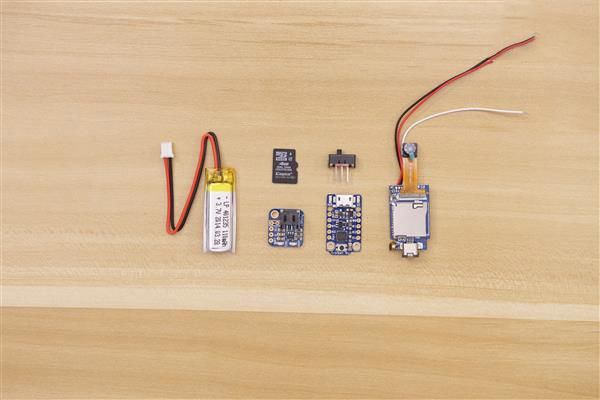 新指南教您用3D打印機(jī)DIY微型便攜式間諜相機(jī)