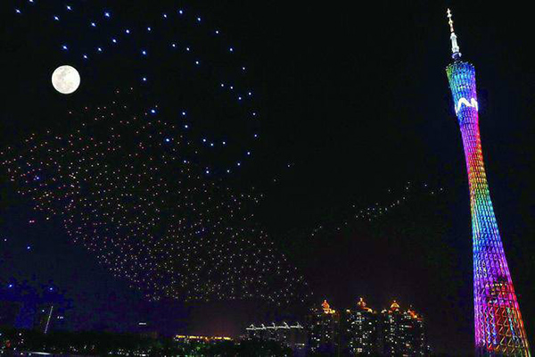 元宵節(jié)無(wú)人機(jī)編隊(duì)如何實(shí)現(xiàn)“千機(jī)變”？