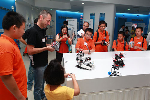 2017美國(guó)加州頂級(jí)名校STEAM研學(xué)夏令營(yíng)