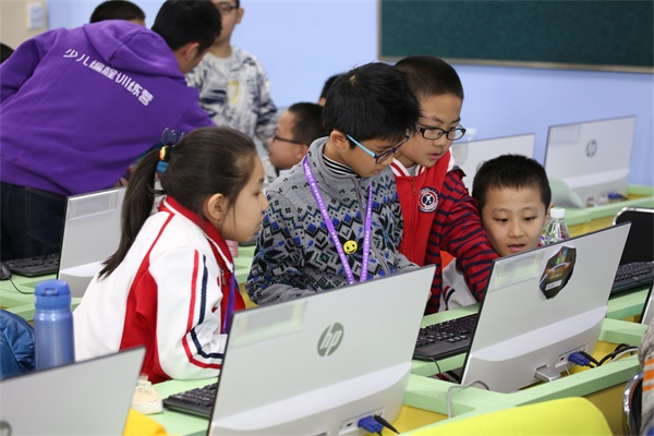 達內(nèi)童程童美“發(fā)現(xiàn)杯”青少年編程大賽開戰(zhàn)，2000多選手決戰(zhàn)全國