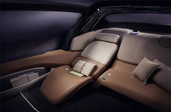  比起昂貴的電動(dòng)跑車 人工智能概念車更實(shí)際