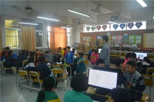 “發(fā)現(xiàn)杯”中國(guó)青少年編程挑戰(zhàn)活動(dòng)廣州賽區(qū)，近500名編程小達(dá)人競(jìng)技