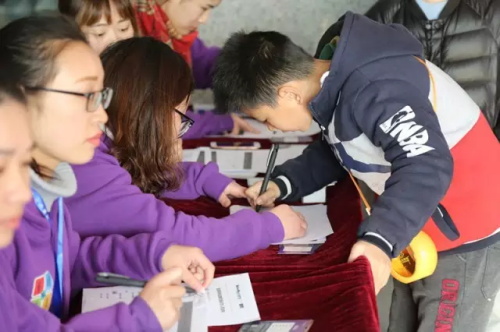 杭州賽區(qū)│“發(fā)現(xiàn)杯”中國青少年編程挑戰(zhàn)活動城市賽今日開戰(zhàn)