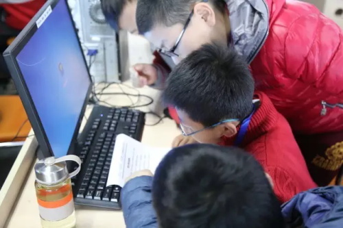 杭州賽區(qū)│“發(fā)現(xiàn)杯”中國青少年編程挑戰(zhàn)活動城市賽今日開戰(zhàn)