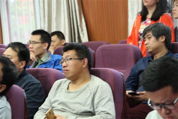 機器人編程引關(guān)注  童程童美走進北京公立校