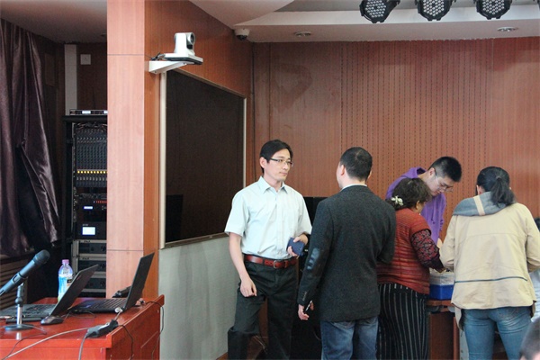 機器人編程引關(guān)注  童程童美走進北京公立校