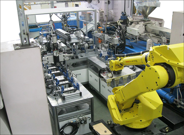 全球工業(yè)機器人需求激增 高端領域人才供求不足