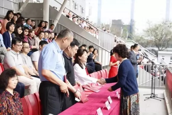 當(dāng)好幫手精準(zhǔn)服務(wù)，童程童美助力學(xué)?？萍蓟顒?dòng)