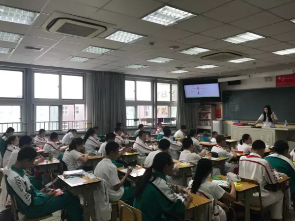 當(dāng)好幫手精準(zhǔn)服務(wù)，童程童美助力學(xué)?？萍蓟顒?dòng)