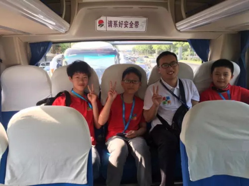 發(fā)現(xiàn)杯 | 你們相親相愛(ài)，我們緊張比賽!發(fā)現(xiàn)杯第一天賽事回顧