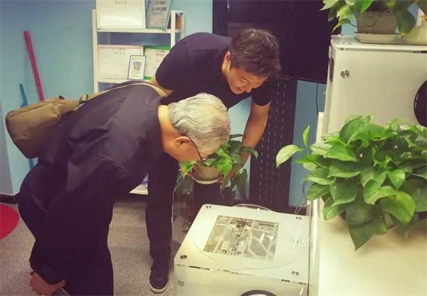 海淀區(qū)教委到童程童美考察青少年STEAM創(chuàng)客教育工作