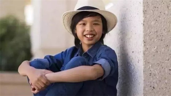 蘋果發(fā)布會最小程序員 6歲學(xué)編程 已設(shè)計5款A(yù)PP