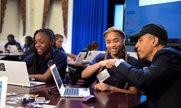 面對AI人工智能的挑戰(zhàn)，基礎(chǔ)教育能做些什么？