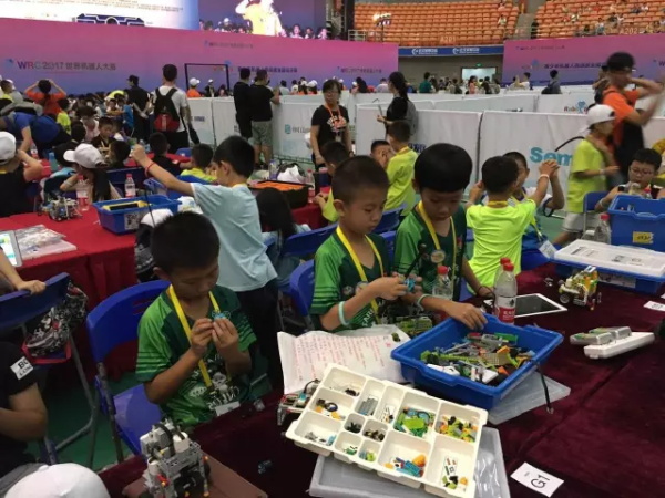 WRO | 精英選手 征戰(zhàn)全國舞臺！2017世界青少年機器人大賽火熱開賽