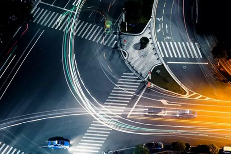 大陸麥格納聯(lián)手開展無(wú)人駕駛跨國(guó)境測(cè)試