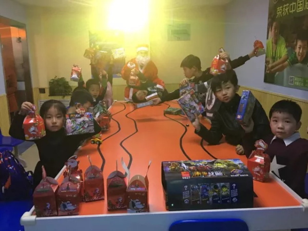 嗨皮圣誕節(jié)！童程童美圣誕主題課全國全國狂歡ing~