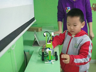 666！ 智能機(jī)器人編程WeDo小小明星班畢業(yè)啦！