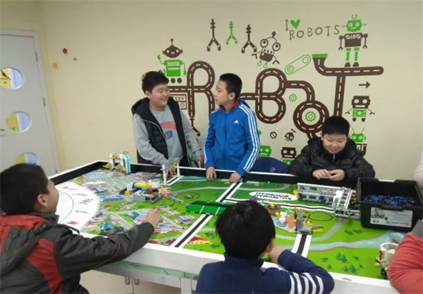 達(dá)內(nèi)童程童美202018年FLL工程挑戰(zhàn)賽集訓(xùn)火熱進(jìn)行中！