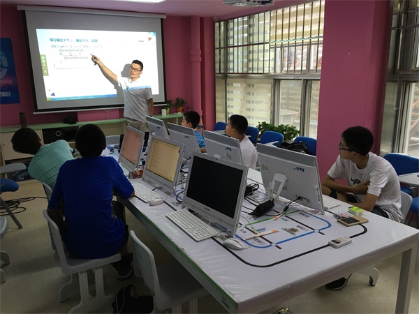 暑假集訓營，5天讓孩子高效學習少兒編程！