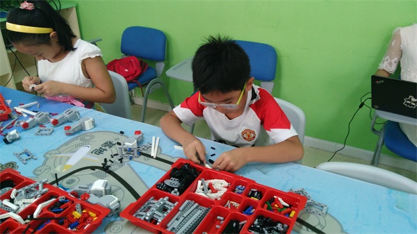 暑假集訓營，5天讓孩子高效學習少兒編程！