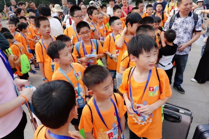 【W(wǎng)RO達(dá)內(nèi)賽】全國(guó)機(jī)器人小達(dá)人齊聚清華，規(guī)模創(chuàng)童程童美歷史之最！