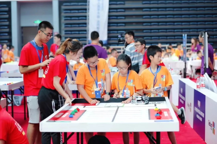 【W(wǎng)RO達(dá)內(nèi)賽】全國(guó)機(jī)器人小達(dá)人齊聚清華，規(guī)模創(chuàng)童程童美歷史之最！