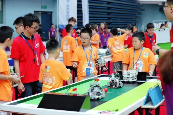 【W(wǎng)RO達(dá)內(nèi)賽】全國(guó)機(jī)器人小達(dá)人齊聚清華，規(guī)模創(chuàng)童程童美歷史之最！