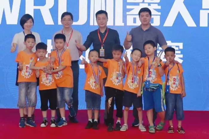 【W(wǎng)RO達(dá)內(nèi)賽】全國(guó)機(jī)器人小達(dá)人齊聚清華，規(guī)模創(chuàng)童程童美歷史之最！