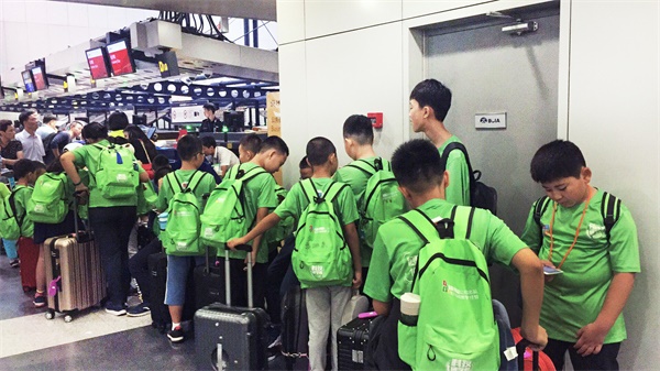 在哈佛學(xué)編程，住美國(guó)Homestay，牛娃們開掛的暑假我也想要！