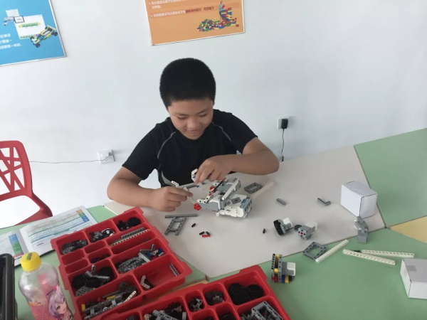 童程童美唐山愛(ài)琴海校區(qū)即將盛大開(kāi)業(yè)，六重豪禮免費(fèi)送哦！