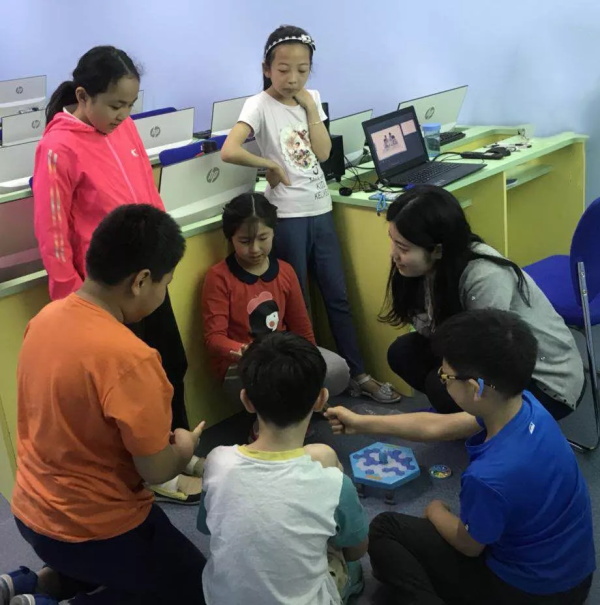 見證孩子的成長(zhǎng)是非常幸福的事！——最美人氣教師張馨雨專訪